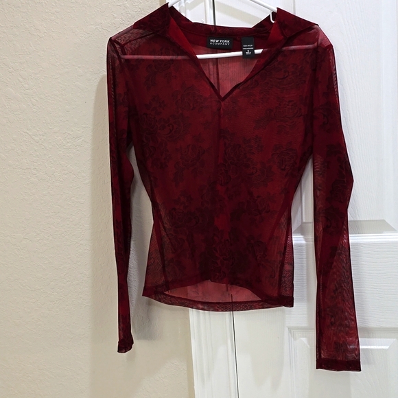 Beautiful blouses size S. Used. Six blouses  $7.00 - Picture 5 of 12